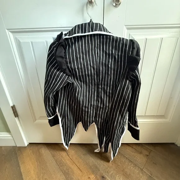 Stylish Black and White Women's Jacket - Picture 2 of 2